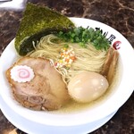 自家製麺 ら～めん かり屋 - 魚介だし塩ら～めん 味玉