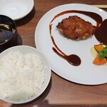 kitchen俊貴 - ご飯、赤だしセット(650円)