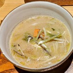 izakaya草 - 野菜たっぷりのみそ汁