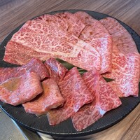 焼肉うしごろ 新宿三丁目店 - 