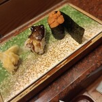 傳七すし - トリ貝 ウニ