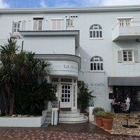 レストラン ラ・マーレ - 白亜の佇まい