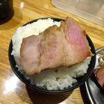幸運豚人 - 低温調理極厚ポークジンジャー300ｇ（大盛）1,200円（ご飯・スープ、１回おかわり無料）