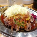 幸運豚人 - 低温調理極厚ポークジンジャー300ｇ（大盛）1,200円（ご飯・スープ、１回おかわり無料）