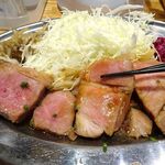 幸運豚人 - 低温調理極厚ポークジンジャー300ｇ（大盛）1,200円（ご飯・スープ、１回おかわり無料）