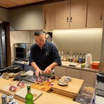 すしやのたい悟 - 手際の良い仕事を見ることも、楽しみの一つです。