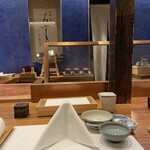 天婦羅 みやしろ - カウンター席にて