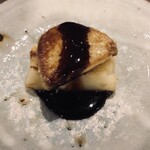 鉄板料理 らくだ - フォワグラとジャガイモのソテー　バルサミコソース