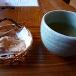かおく - 蕎麦煎餅と蕎麦茶