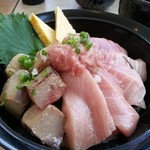清水港　みなみ  - 特選本鮪丼 アップ！