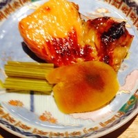 うち山 - マスの味噌味醂焼き物
                    最高に日本酒と合う。