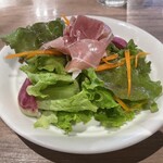 PUBLIC HOUSE - サラダ（400円）