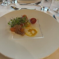 THE KOBECRUISE コンチェルト - サーモンと鯛のマリネ　サラダ仕立て