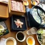 しゃぶ葉 - 豚ばら、鶏肉の６０分食べ放題です！