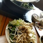 しゃぶ葉 - 野菜てんこ盛り！食うぞ～！