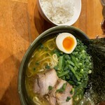 横浜家系ラーメン 竜家 - 