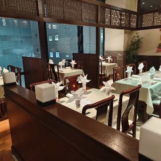 ホール部分
                                          24名～32名様
                                          