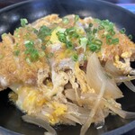 お食事処 陣屋 - かつ丼　¥950