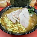 ラーメン 杉田家 本店 - 