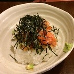 串揚げ 毬 - サーモンとアボカドのネギトロ丼900円