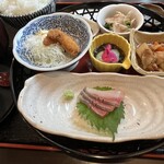 旬菜の味わい がら里 - 花かごランチ