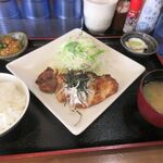 となりの食堂 - 豚ロースの味噌漬焼　ご飯少なめ