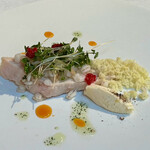 神楽坂 フレンチレストラン ラリアンス - (前菜) 松山鶏 大麦 押麦のサラダ仕立て クロテッドクリームを添えて
                                2024年10月24日