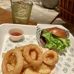 J.S. BURGERS Jr. 越谷レイクタウン店 - 