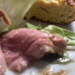 BACCANO - 前菜プレートのローストビーフ絶品！