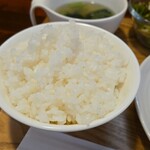 キッチン ブルー グローブ - ご飯大盛のアップ