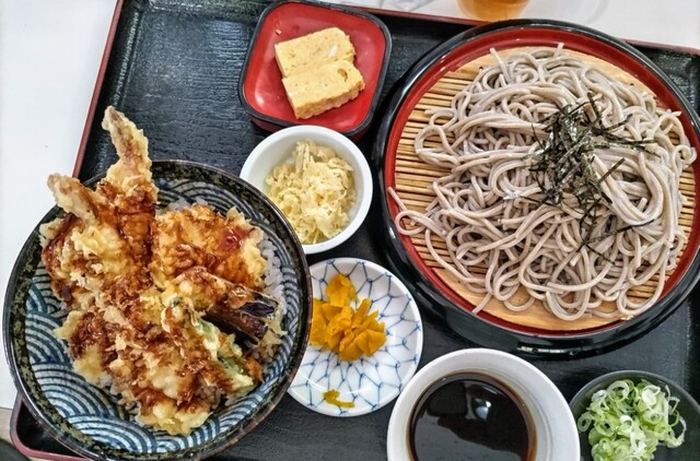 やまじん - 山ノ目（食堂）の写真