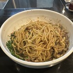 まるぶし　とんや - 【2024.10.24(木)】麵と具を混ぜた