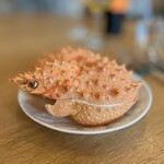 anchoa - ピキージョピーマン アンチョアの定番。この辺の深海にいるイバラガニの甲羅で蓋がされていました。