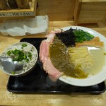 Oysstey 日本橋店 - プレミアム牡蠣塩らぁ麺としらす丼