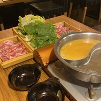 しゃぶしゃぶ・創作料理居酒屋 豚吟 栄店 - 