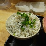 Oysstey - しらす丼