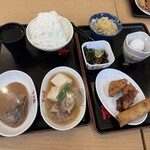 大衆食堂 半田屋 中田店 - 