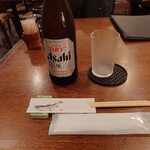 釜めし菜時記 さき亭 - 瓶ビールと冷え冷えグラス