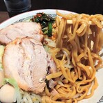 豚山 - ミニラーメン（汁なし）の麺硬め、辛ニラ、うずら