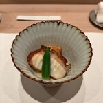 鮨 みずかみ  - 粟麩と蛸の桜煮の炊き合わせ