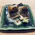 すしやのたい悟 - 穴子の白焼き　長崎県対馬。山葵。塩。小皿で穴子の皮バチバチのうちに平らげたい、が勿体ない。悩む。