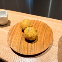 KHAO - ネームクルック 発酵ソーセージ ライスボール
                      Neam Khluk fermented pork sausage rice ball