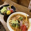 スパイスラーメン 点と線. 下北沢店