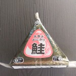 ディオ - 鮭おむすび (税抜)74円 (2024.10.25)