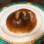 銀座木村屋總本店 - 料理写真:酒種あんぱん (小倉)