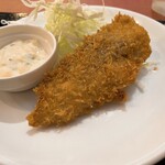 湯河原 魚作 びすとろたぶしぇ - ワカシ(ブリ) のフライ