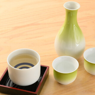 日本酒・ワインのお得な飲み比べセットが人気！昼飲みもどうぞ