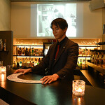 BAR 21 - カウンター目の前で楽しめるマジック