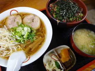Iki - 牛たたき丼＋担々麺