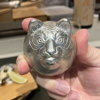 神楽坂 鮨 弥栄 - 寅年のお猪口